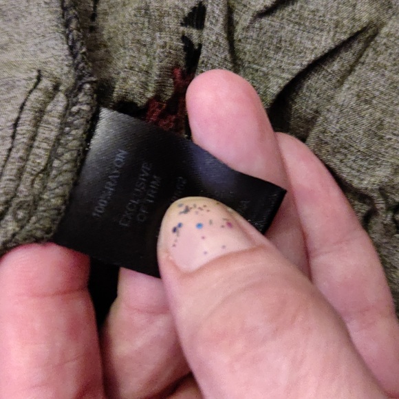 Torrid flowy tank top size 1 - Picture 4 of 7